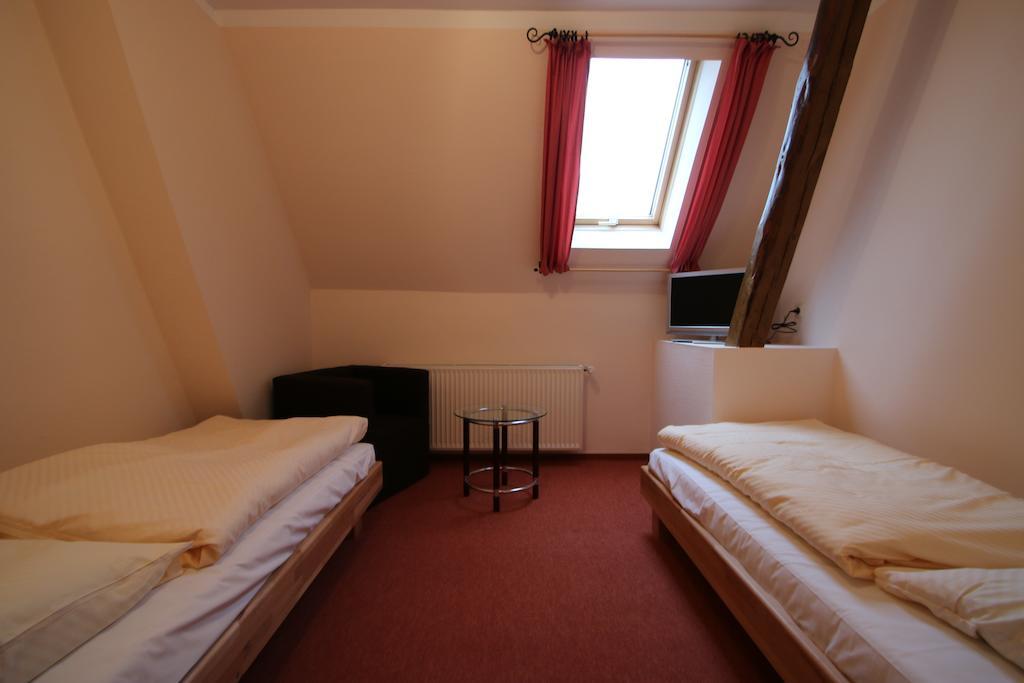 Hotel -Winterfelder Hof Apenburg-Winterfeld Quarto foto